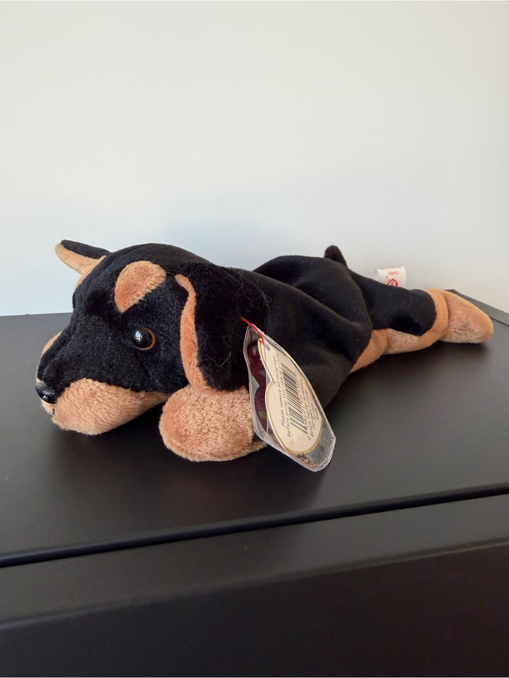 Retired 1998 TY Beanie Baby Doby the Dachshund